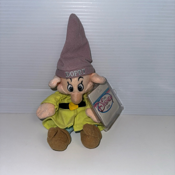 Disney Other - Disney Store Exclusive Snow White & The Seven Dwarfs Dopy Beanie plush toy NWT